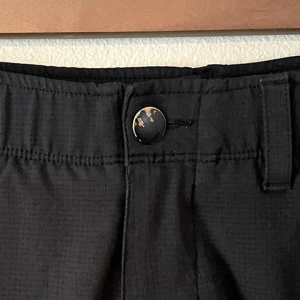 Mens Under Armour Lightweight, Black Golf/Athletic Shorts. Size 30.